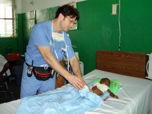 A team of five physicians and medical professionals trained in emergency response from the School of Medicine and Yale-New Haven Hospital arrived in Hinche, Haiti on Jan. 26.